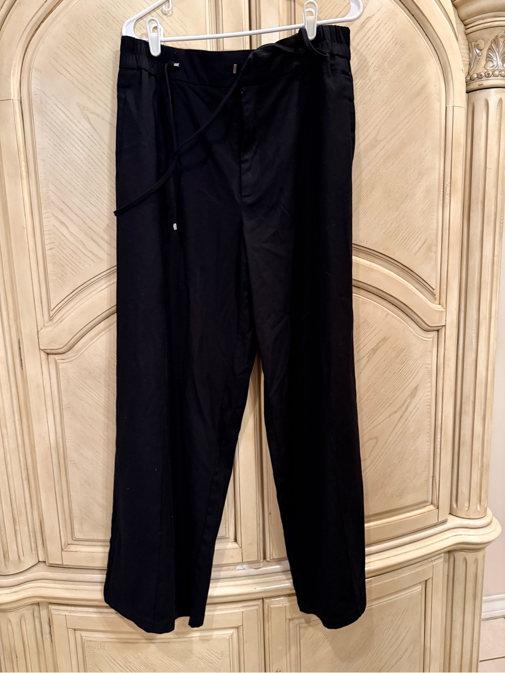 Zara Black wide leg pant with belt, size XL
